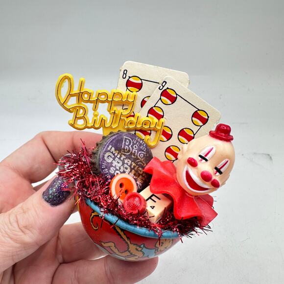 Teensy Birthday Clown Assemblage Decor - Circus Themed - Picture 4 of 4